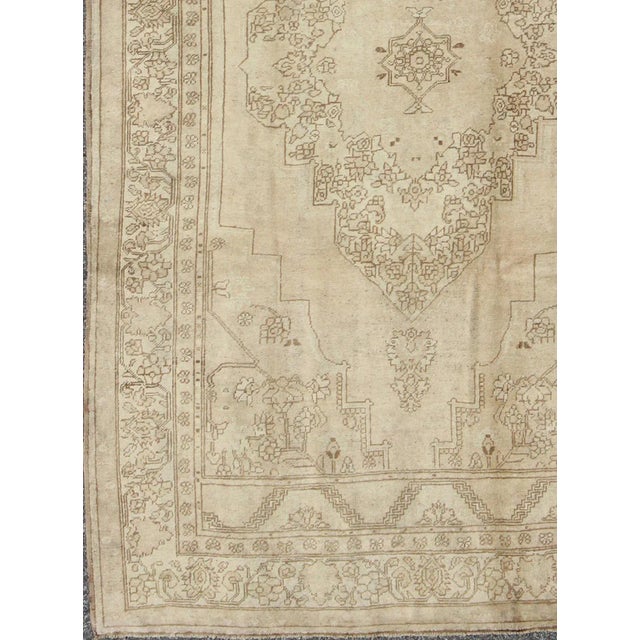 Turkish Floral Vintage Turkish Oushak Rug With Design in Ivory, Taupe, and Brown For Sale - Image 3 of 10