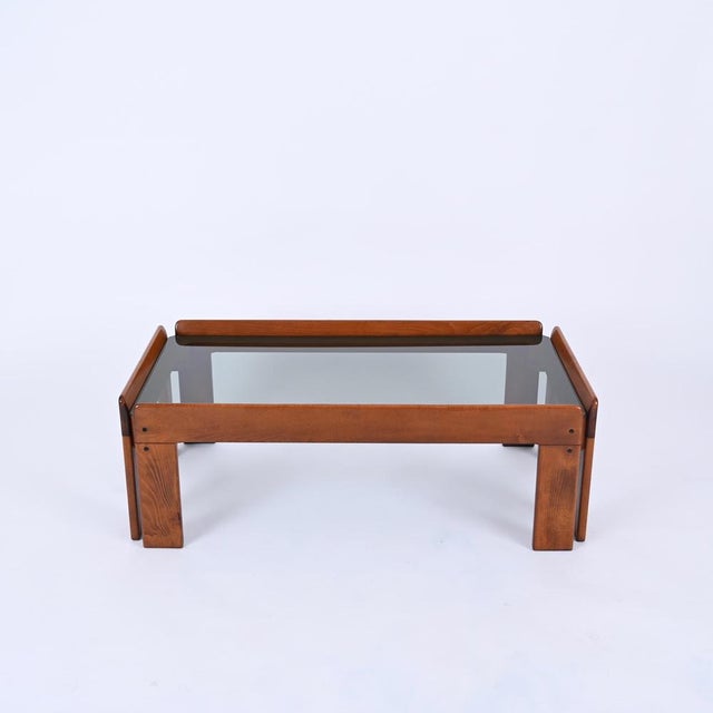 Brown Mid-Century Coffee Table in Walnut by Afra and Tobia Scarpa for Cassina, Italy, 1960s For Sale - Image 8 of 18