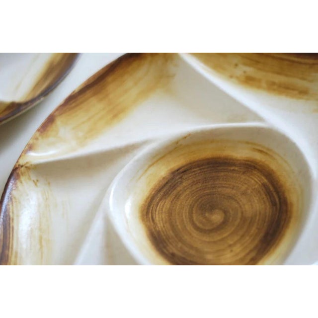 Vintage French Hand-Painted Stoneware Divided Plates from Longchamp, 1960s, Set of 5 For Sale - Image 6 of 9