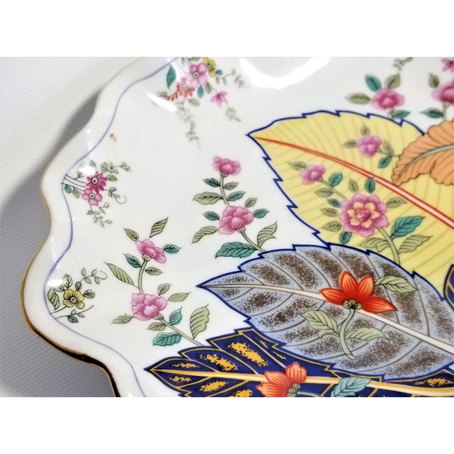 Trays Chinese Tobacco Leaf Porcelain Pair For Sale - Image 10 of 12