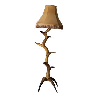 Vintage 1950s Handcrafted Natural Bull Horn Sculptural Floor Lamp For Sale