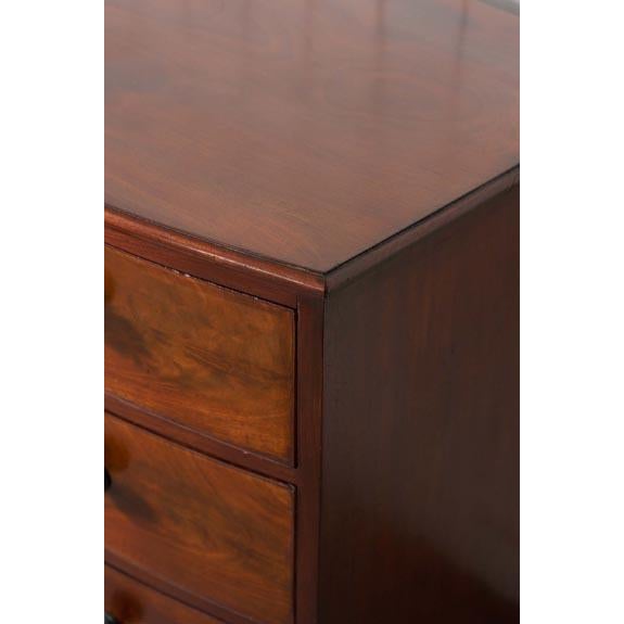 Early 19th Century Early 19th Century 3 Drawer Mahogany Bowfront Chest With Wooden Knobs For Sale - Image 5 of 9