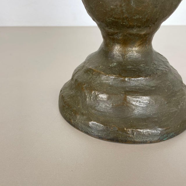 Metal Hollywood Regency Bronze Table Light in the style of Auböck, Austria, 1960s For Sale - Image 7 of 18