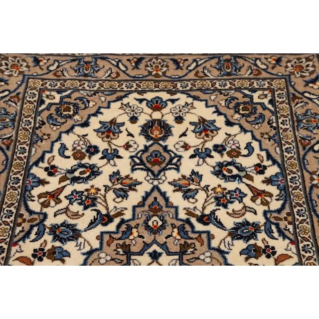 Kashan Rug in Virgin Wool For Sale - Image 8 of 11