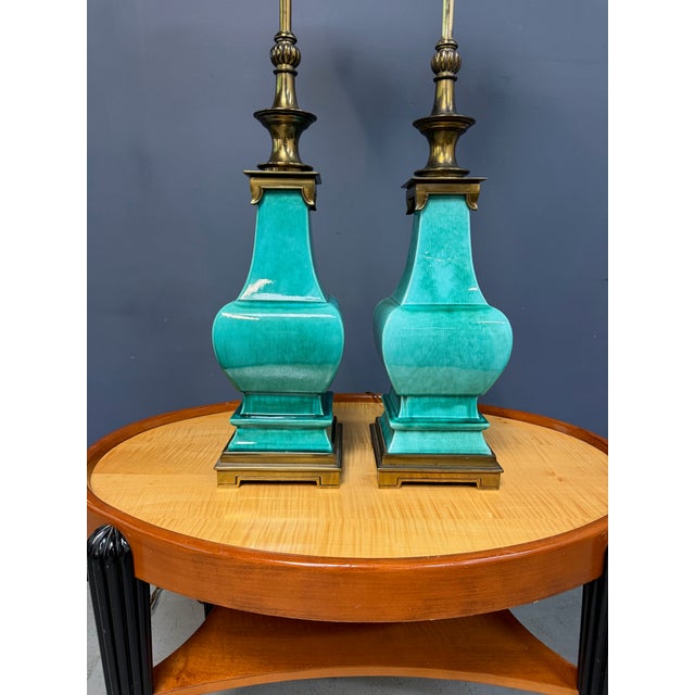 1950s Pair of Ceramic and Brass Table Lamps by Edwin Cole for Stiffel Mid Century For Sale In Philadelphia - Image 6 of 17