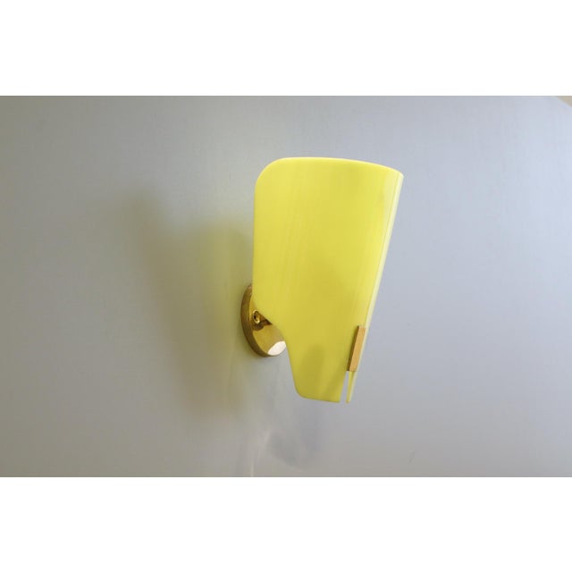 Model 167 PX Methacrylate Yellow Wall Lights by Gino Sarfatti for Arteluce, 1950, Set of 2 For Sale - Image 8 of 10