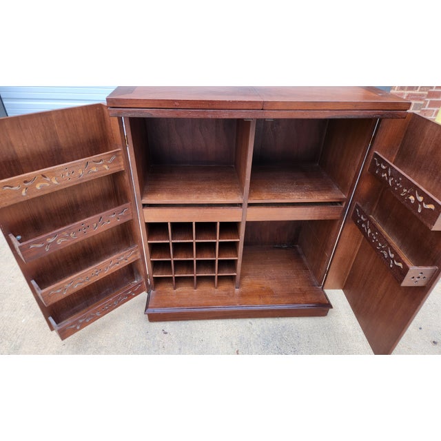 Late 20th Century Extendable Dry Bar Rollilng Cabinet For Sale - Image 5 of 14