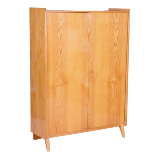 Mid-Century Modern Wardrobe in Ash by Tatra Pravenec, Czech, 1950s For Sale