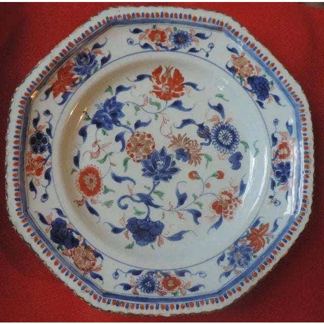 1745 Chinese Porcelain Imari Palette Octagonal Charger Platter For Sale - Image 4 of 11