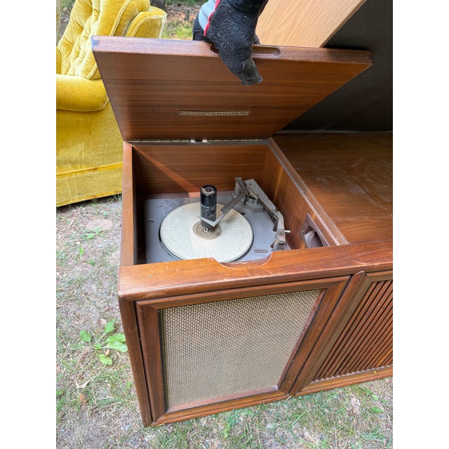 Mid-Century Modern Drexel Declaration Stereo Console For Sale - Image 6 of 8