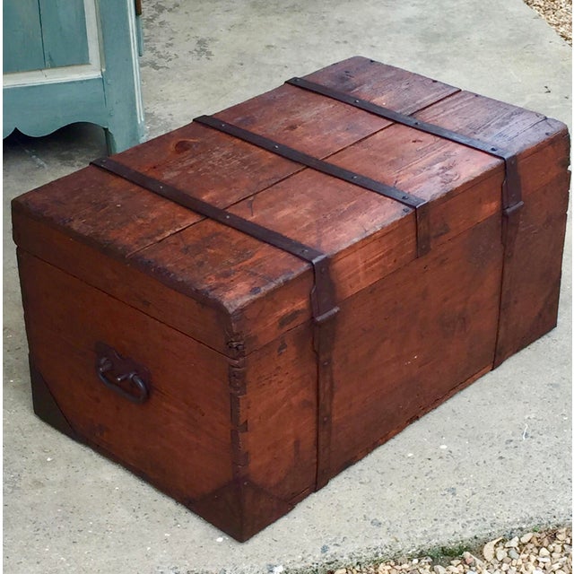 German-American Iron-Bound Wooden Trunk, 19th Century For Sale - Image 12 of 14