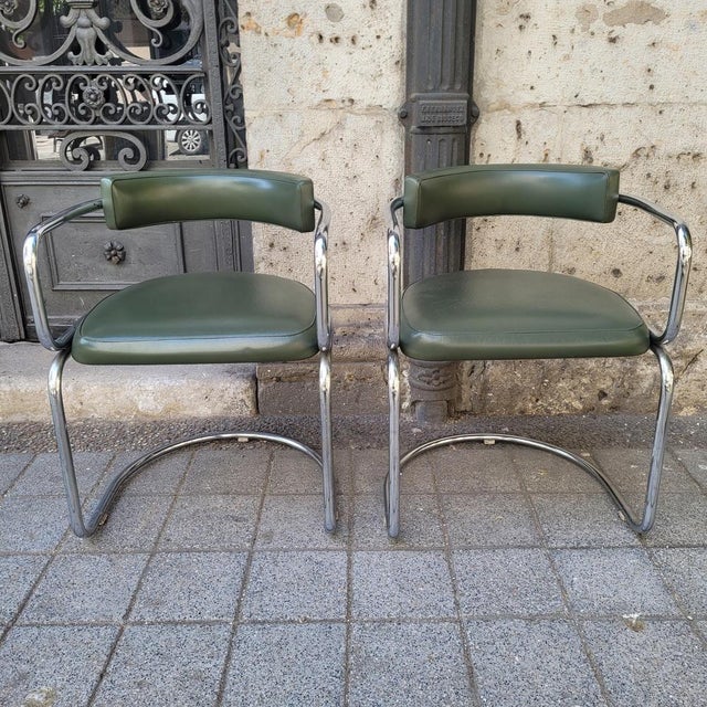 Modern Bauhaus Armchairs in Chromed Steel and Green Leather, Switzerland, 1970s, Set of 2 For Sale - Image 6 of 18