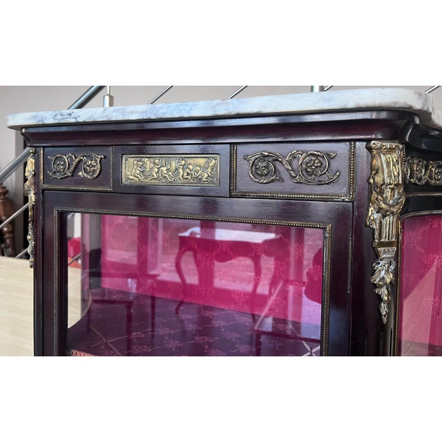 Late 19th Century Napoleon III Style Vitrine For Sale In Miami - Image 6 of 18