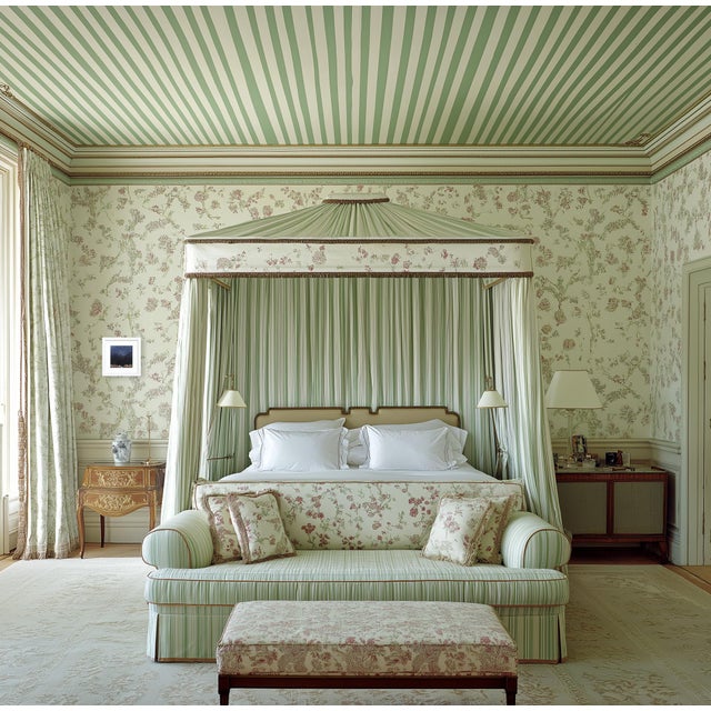 Contemporary Stormy Clouds - – Original Mixed Media Impasto Abstract Floral Painting on Canvas (2025) by Lee Herring For Sale - Image 3 of 9