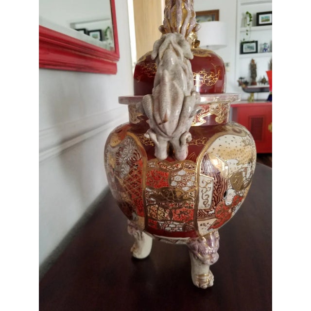 Japanese Antique Japanese Satsuma Covered Urn With Foo Dog Handles and Open-Mouth Foo Dog Lid For Sale - Image 3 of 10