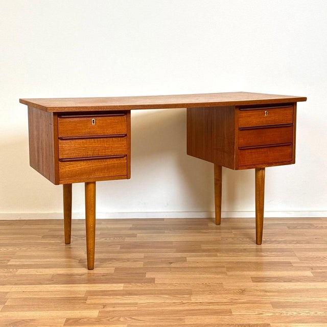 Writing Desk in Teak, 1950s-60s, Denmark For Sale - Image 3 of 14