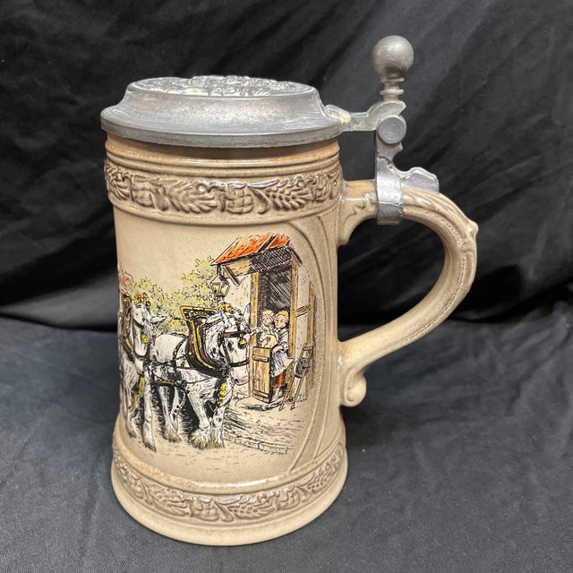Traditional Early 20th Century Classically-Decorated German Beer Stein With Ornamented Pewter Lid For Sale - Image 3 of 11