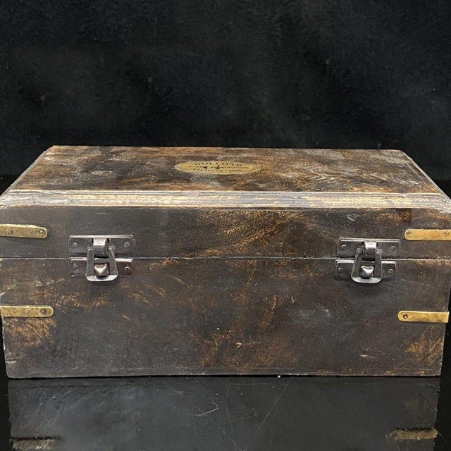 Early 20th Century Hexagonal Telescope With Wooden Case – 18.1" Brass & Wood Spyglass For Sale In Los Angeles - Image 6 of 6