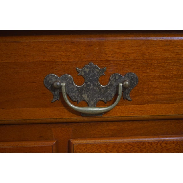 New England Queen Anne Style Dressing Table Lowboy For Sale - Image 12 of 17