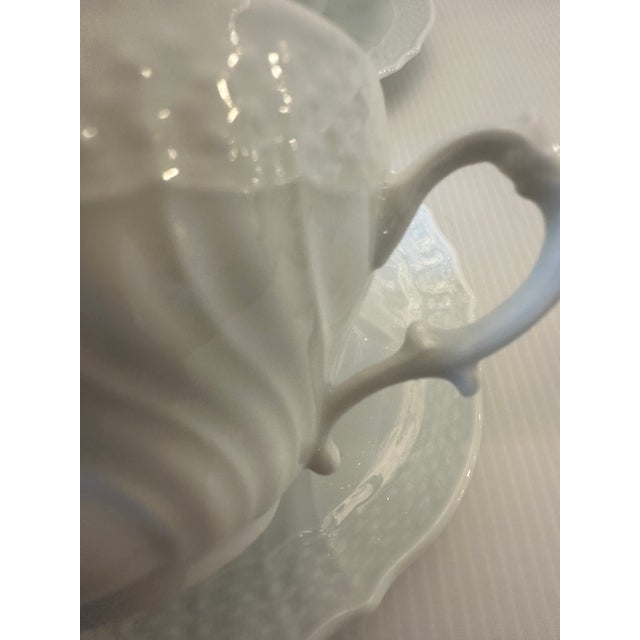 Richard Ginori 1900s Richard Ginory Italy Oversized White Tea Cup and Saucer - Set for Four(4) For Sale - Image 4 of 17