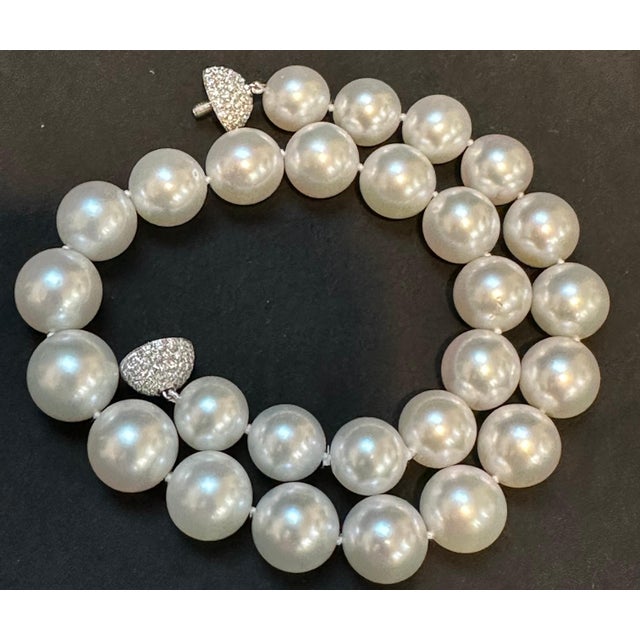 13-16 mm White South Sea Round Pearl Necklace - AAA Quality, 27 P, Diamond Ball For Sale - Image 4 of 18