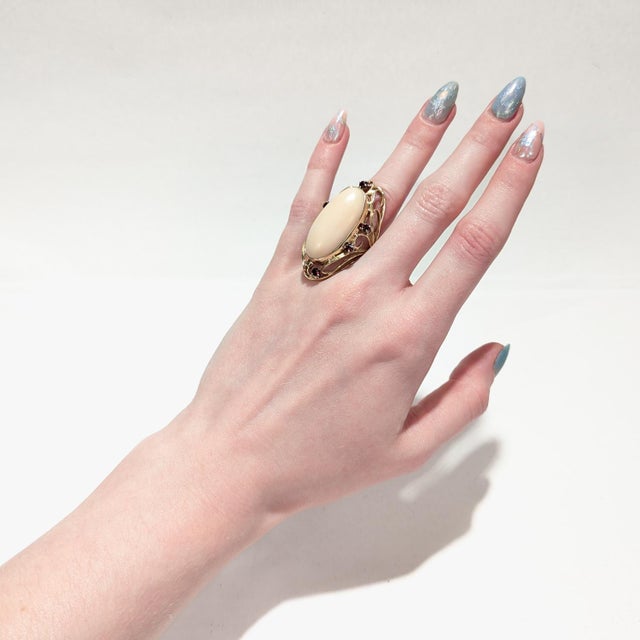 Mid-Century Modern Large 1970s Sculptural 14k Gold, Coral, & Garnet Gemstone Cocktail Ring For Sale - Image 3 of 13