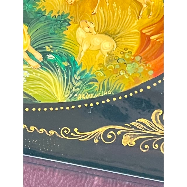 Vintage Russian Hand-Painted Papier-Mâché Lacquer Trinket Box For Sale - Image 12 of 12