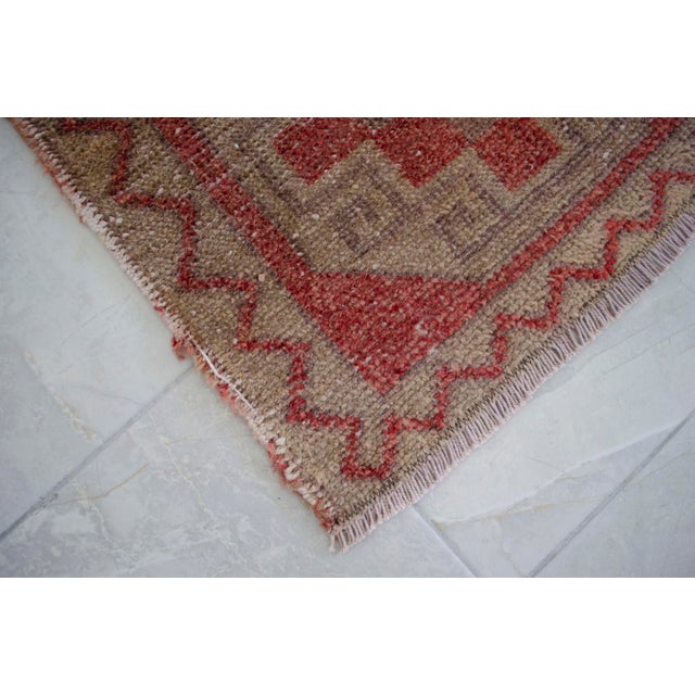 Entryway Rug, Bath Mat, Kitchen Decor, Small Rug, Turkish Rug, Doormat 1'6" X 3'2" For Sale - Image 6 of 7