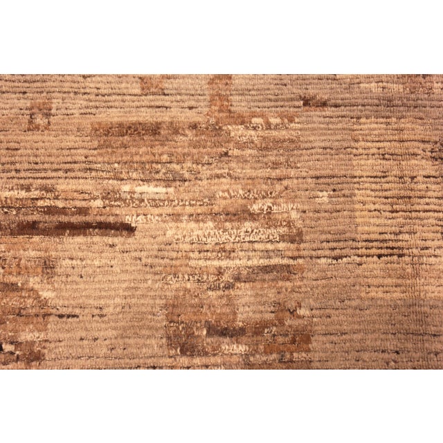 Nazmiyal Collection Large Modern Area Rug For Sale - Image 4 of 8