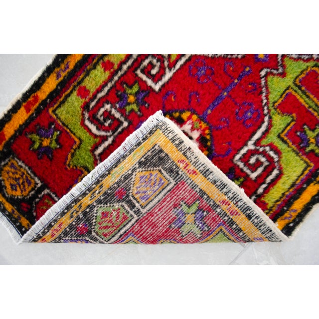 1970s Hand Made Turkish Mat Rug Small Rug Kitchen Mat Organic Wool - 1'8" X 3'4" For Sale - Image 9 of 10