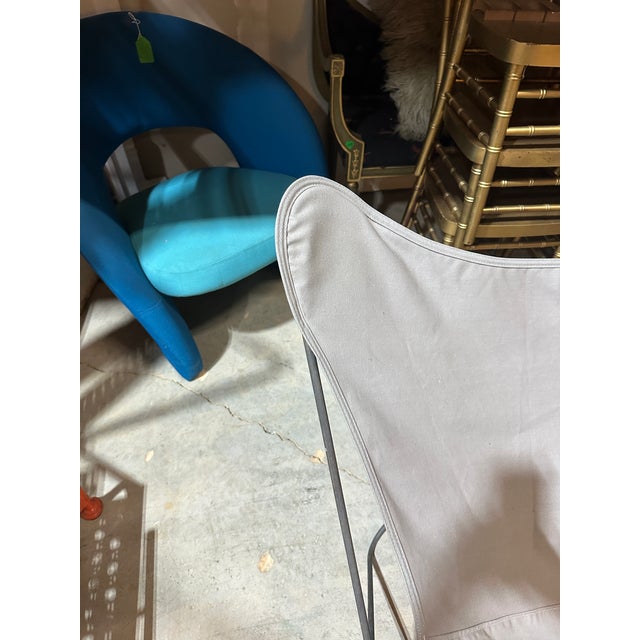 1970s Pair of Metal Butterfly Chairs With Gray Seats For Sale In Atlanta - Image 6 of 8