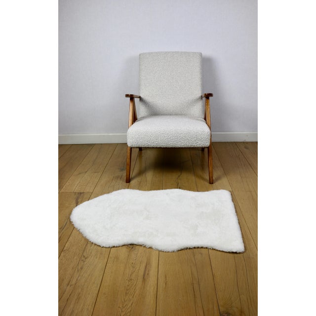 Vintage B-310 VAR Armchair in White Bouclé, 1970s For Sale - Image 3 of 11
