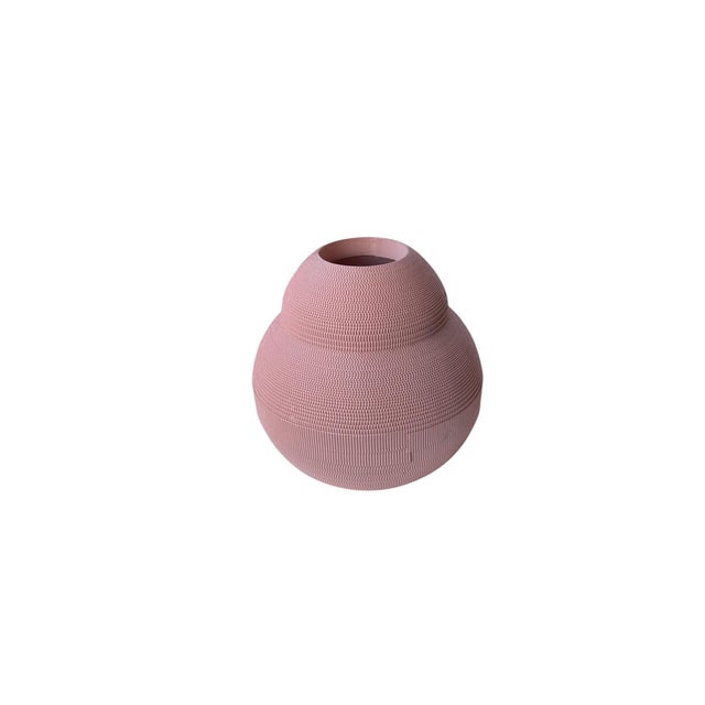Peach Postmodern Light Peach Pink Painted Corrugated Cardboard Vase by Flute Chicago, 1980s For Sale - Image 8 of 9