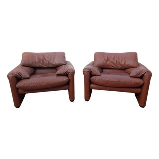Burgundy Leather Lounge Chairs by V. Magistretti for Cassina, 1973, Set of 2 For Sale
