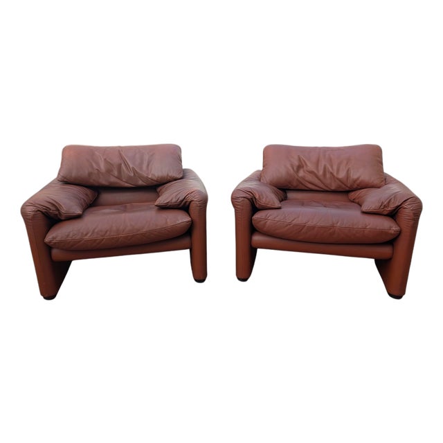 Burgundy Leather Lounge Chairs by V. Magistretti for Cassina, 1973, Set of 2 For Sale