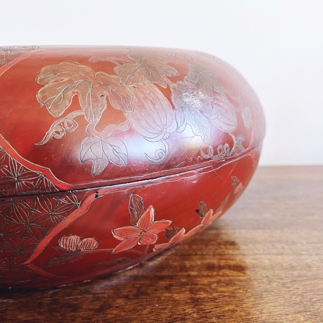 Chinese Antique Chinese Red Lacquer Phoenix and Dragon Box For Sale - Image 3 of 7