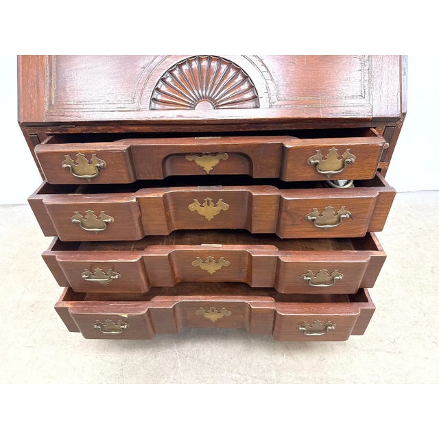 Antique Chippendale Style Mahogany Block Front Secretary Desk With Shell Carving For Sale - Image 4 of 13