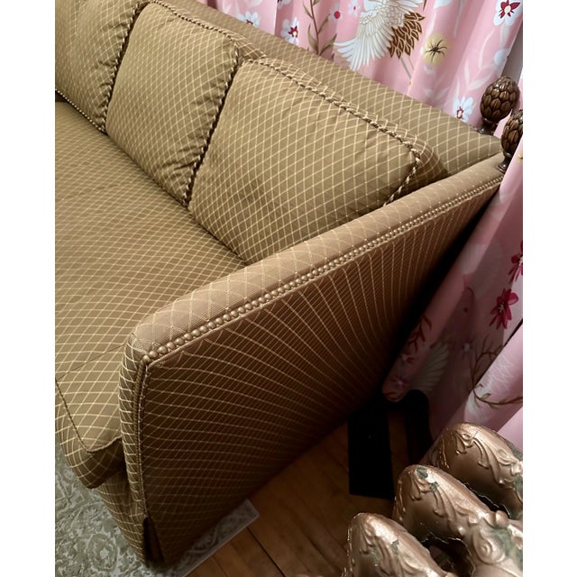 Wood 1980s Vintage Sherrill Furniture Knole Style Hollywood Regency Sofa For Sale - Image 7 of 7