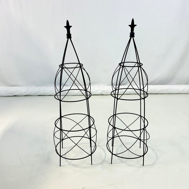 Black 1980s Vintage French Art Deco Fleur De Lis Garden Topiary Trellises Frames - A Pair For Sale - Image 8 of 12