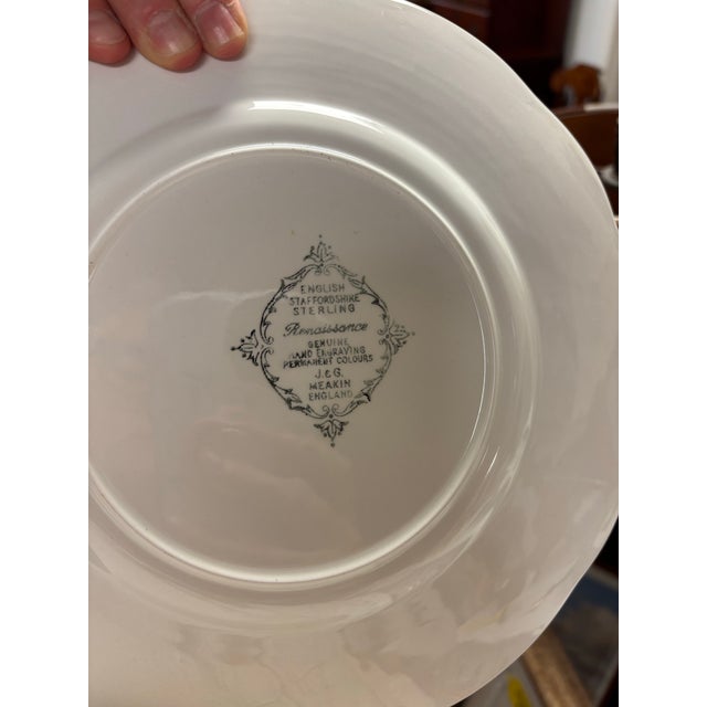 Renaissance 1980s English Staffordshire Meakin Renaissance Dinner Plates - Set of 8 For Sale - Image 3 of 5