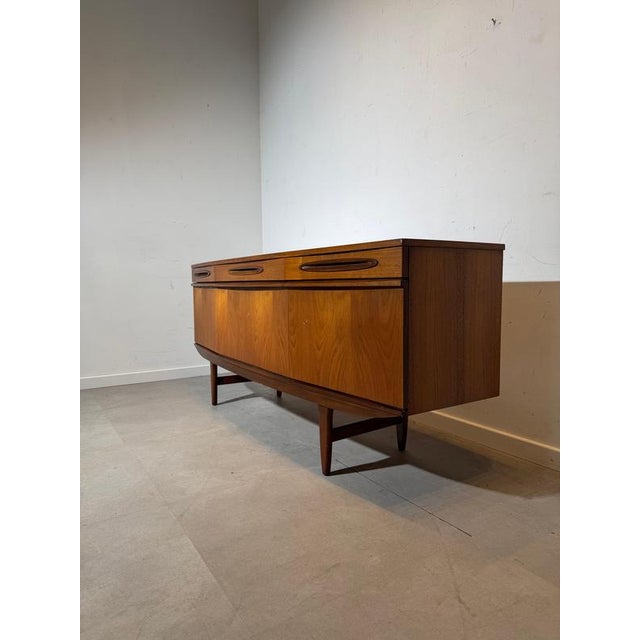 Mid-Century Modern Teak Sideboard from Elliotts of Newbury, United Kingdom, 1960s For Sale - Image 3 of 9