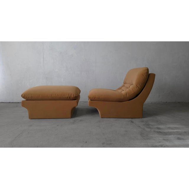 Beautiful slipper chair and RARELY seen, scaled ottoman by Vladimir Kagan in the 1970s. A stunnimg beautiful duet. Love...