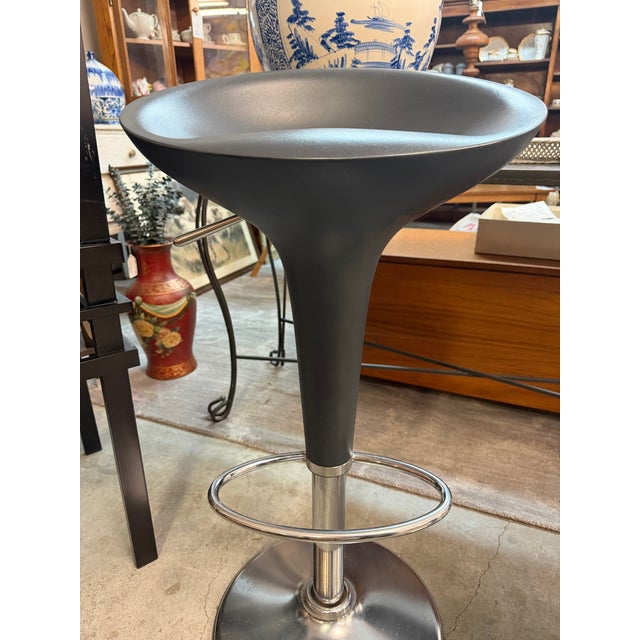 1990s 1990s Modern Magis "Bombo" Adjustable Swivel Bar Stools by Stefano Giovannoni - A Pair For Sale - Image 5 of 11