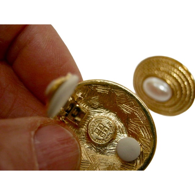 Givenchy Givenchy 1980s Oval Gold Plated Rope Glass Pearl Earrings, 2 Pieces For Sale - Image 4 of 4