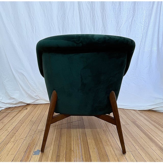 Early 21st Century Nuevo Charlize Occasional Chair in Emerald Green Velvet – Set of 2 For Sale - Image 5 of 7