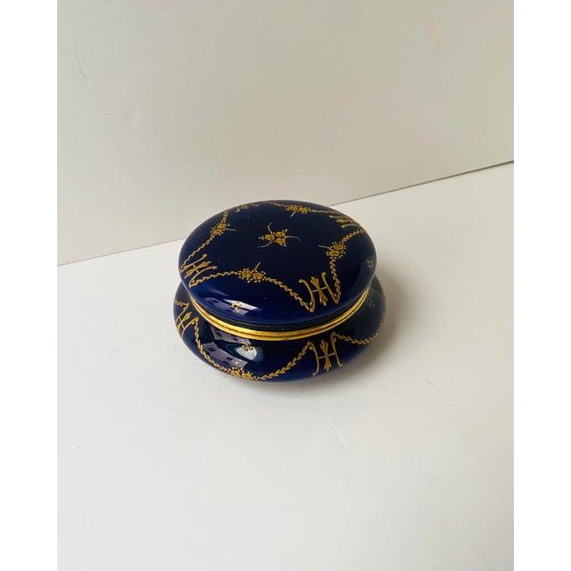 Ink Blue Porcelain Jewelry Box, Blue and Gold, Mid-20th Century, Europe For Sale - Image 8 of 11
