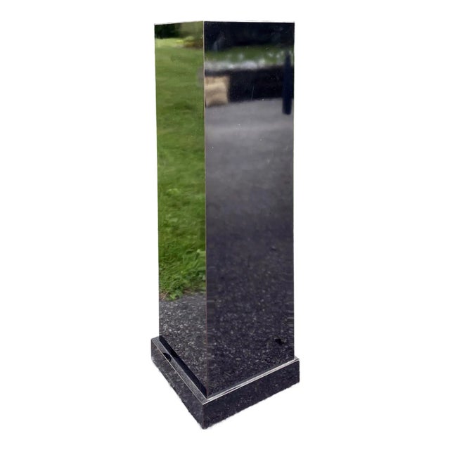 Mid-Century Modernist Rectilinear Black Acrylic Lighted Pedestal For Sale