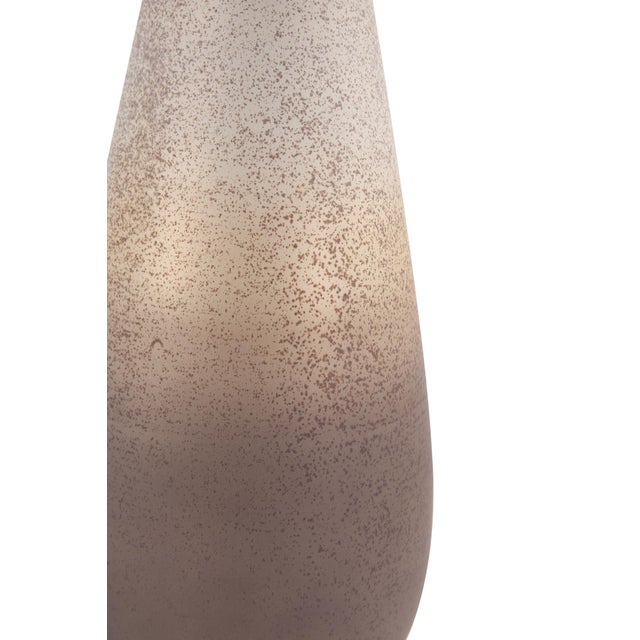 Kenneth Ludwig Chicago Alana Ombre Glass Vase- Tall For Sale - Image 4 of 9