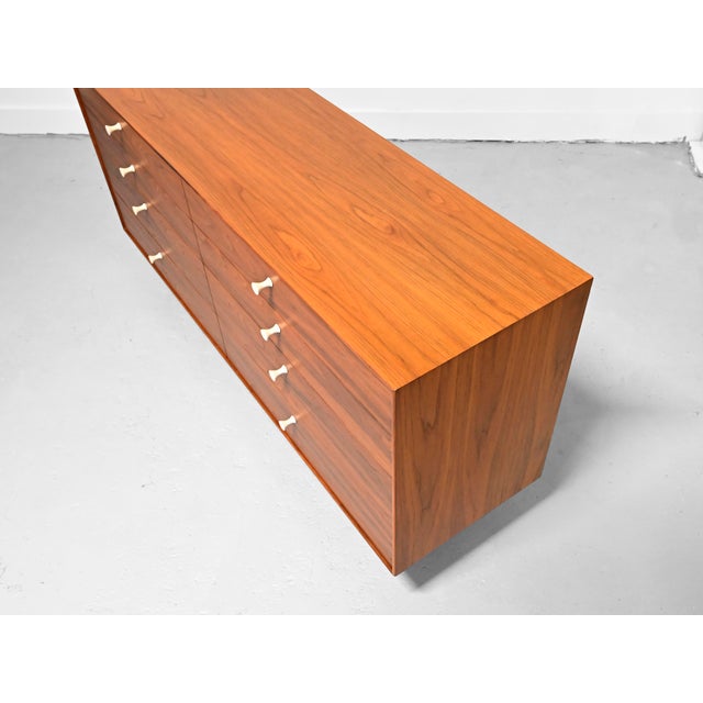 Wood George Nelson Thin Edge 8-Drawer Dresser in Walnut For Sale - Image 7 of 14