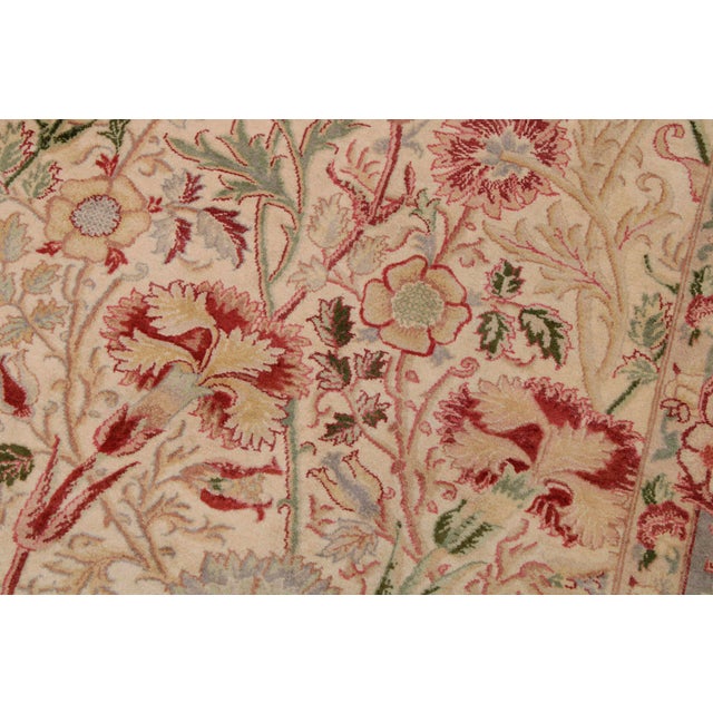 Shabby Chic 1990's Pak-Persian Beige/Gray Wool Rug - 9'0'' X 12'7'' For Sale In New York - Image 6 of 9